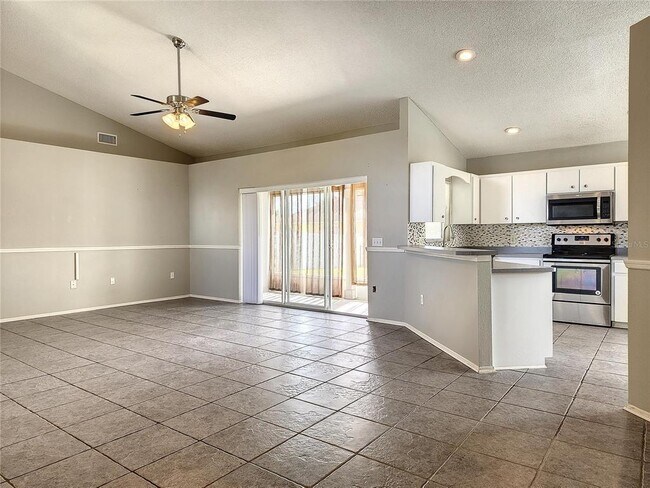 Building Photo - 603 Terranova Dr