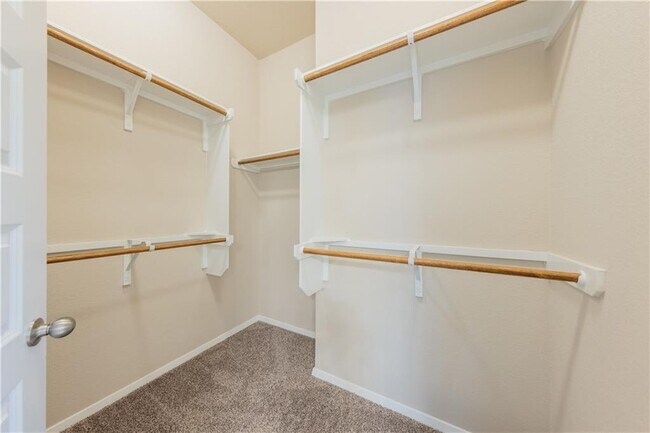 Building Photo - 5705 Respinto Dr