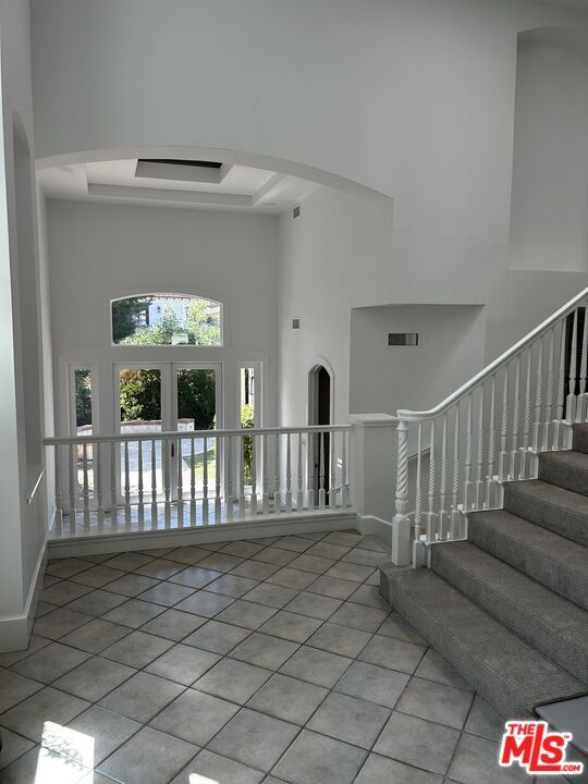 Building Photo - 10515 Oaklawn Rd