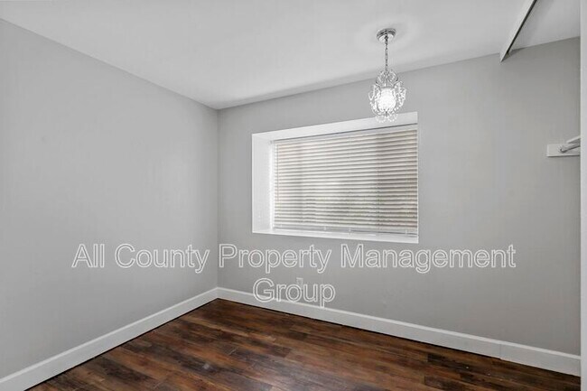 Building Photo - 2504 S Fielder Rd