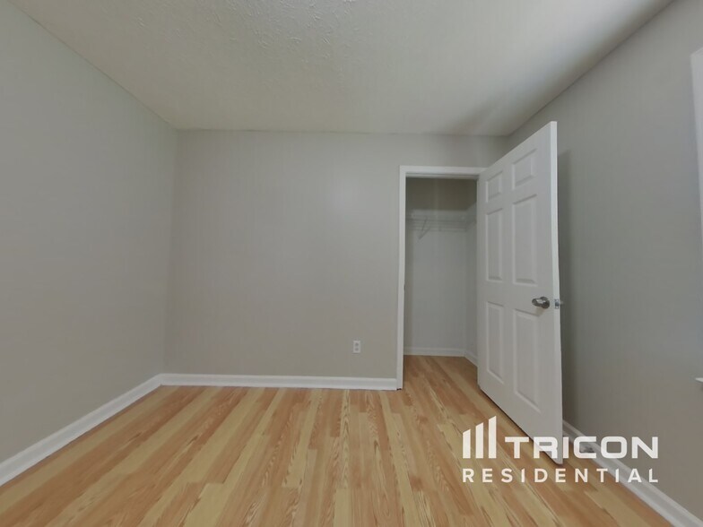 Building Photo - 3272 Greenhill Ct