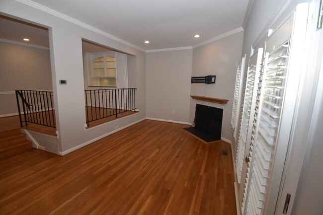 Building Photo - Bashford Lane Cluster