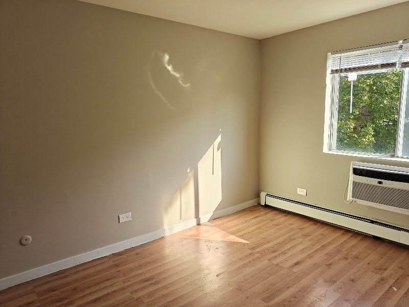 Building Photo - 2208 W Nichols Rd