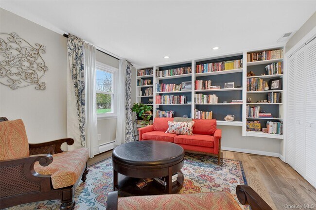 Building Photo - 22 Blossom Hill Dr