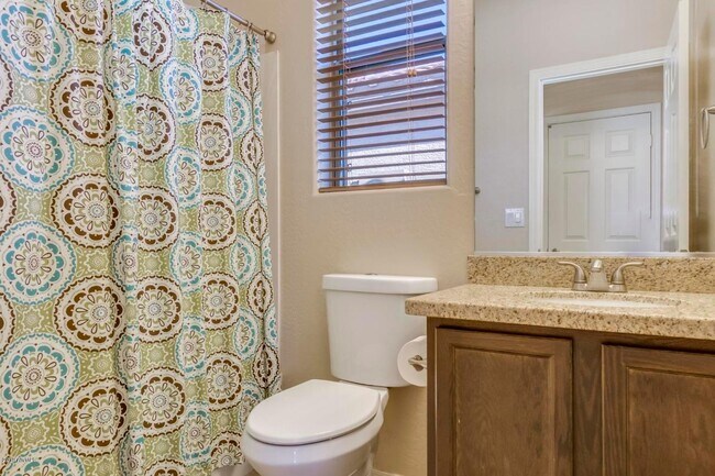 Building Photo - 2582 W Kit Carson Trail