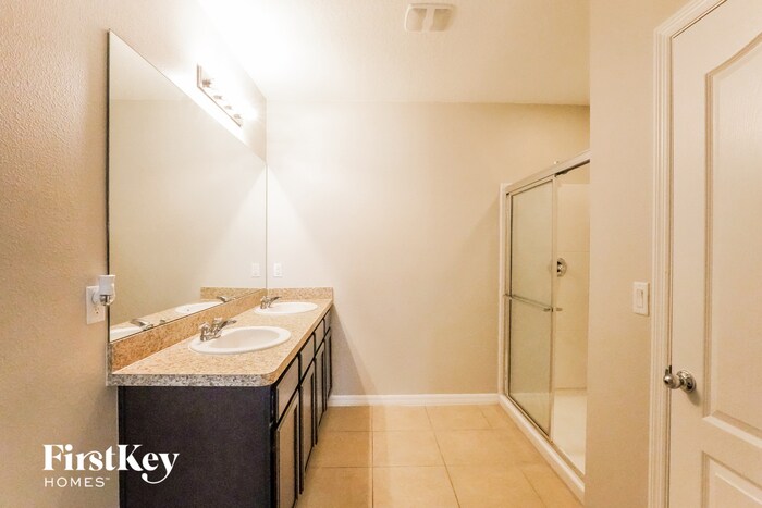 Building Photo - 6142 Grey Heron Dr