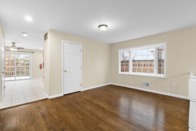 Building Photo - 12 Liberty Ct.