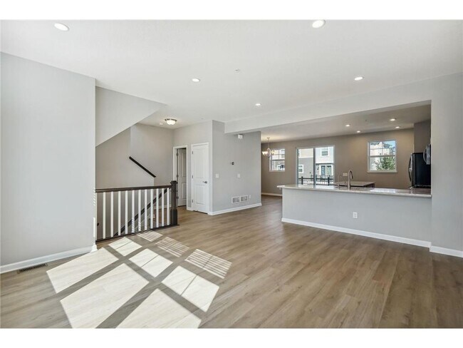 Building Photo - 6993 Huckleberry Dr