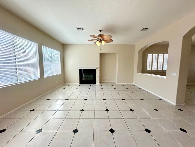 Building Photo - 7607 Pioneer Ranch Ave