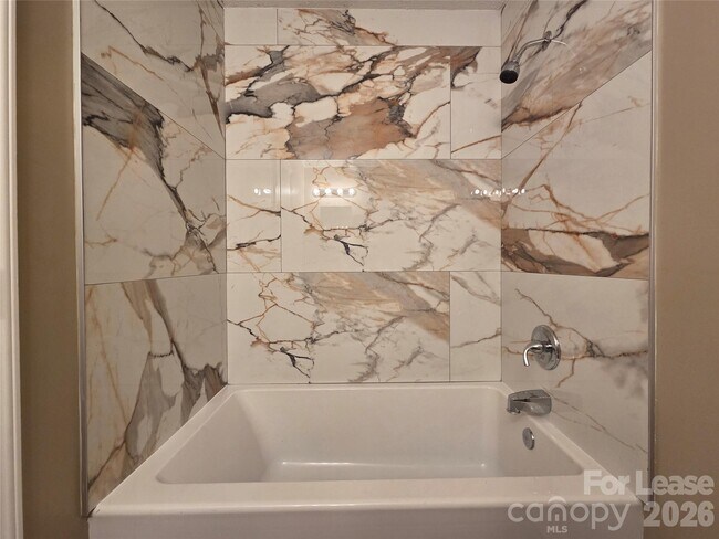 Building Photo - 743 Clarinda St