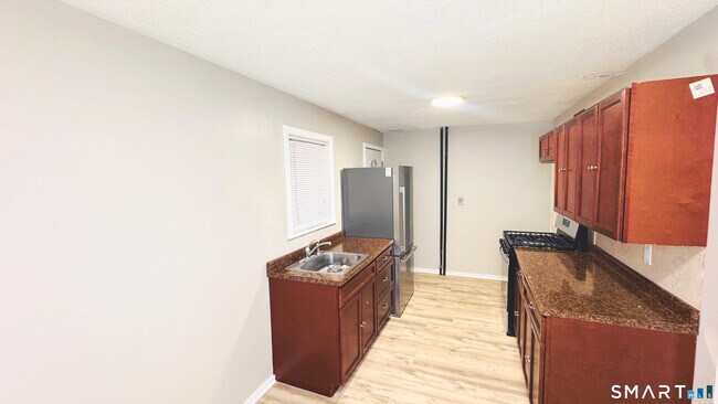 Building Photo - 125 Lebanon St