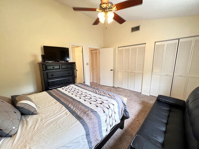 Building Photo - 513 Seaport Blvd