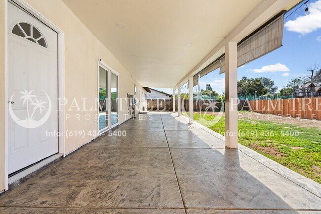 Building Photo - 1811 Greenfield Dr