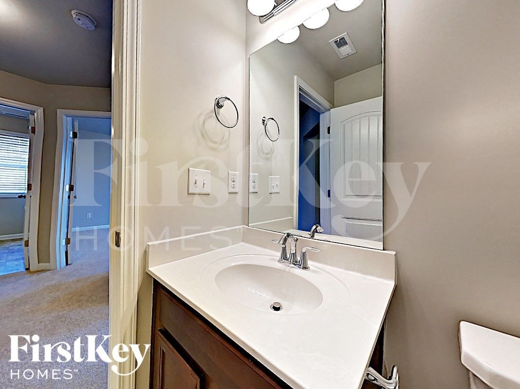 Building Photo - 3196 Baylor Cir