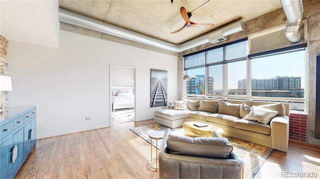 Building Photo - 2000 Little Raven St