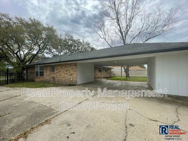 Building Photo - 5536 Parkforest Dr