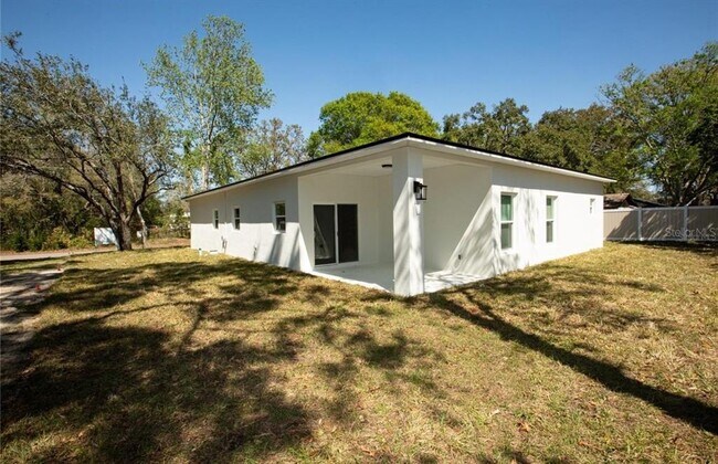 Building Photo - 9445 Eldridge Rd
