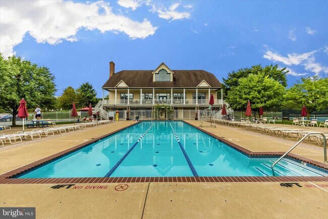 Building Photo - 2465 Bear Den Rd