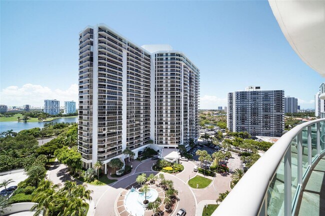 Building Photo - 20201 E Country Club Dr