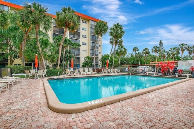 Building Photo - 2350 NE 14th Street Causeway