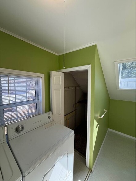 Building Photo - 439 Essex St