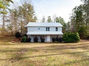 Building Photo - 1074 Little Vine Church Rd
