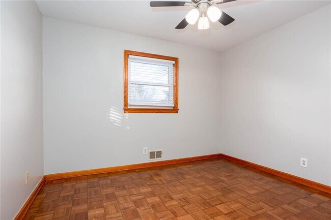 Building Photo - 2663 Hicks Rd