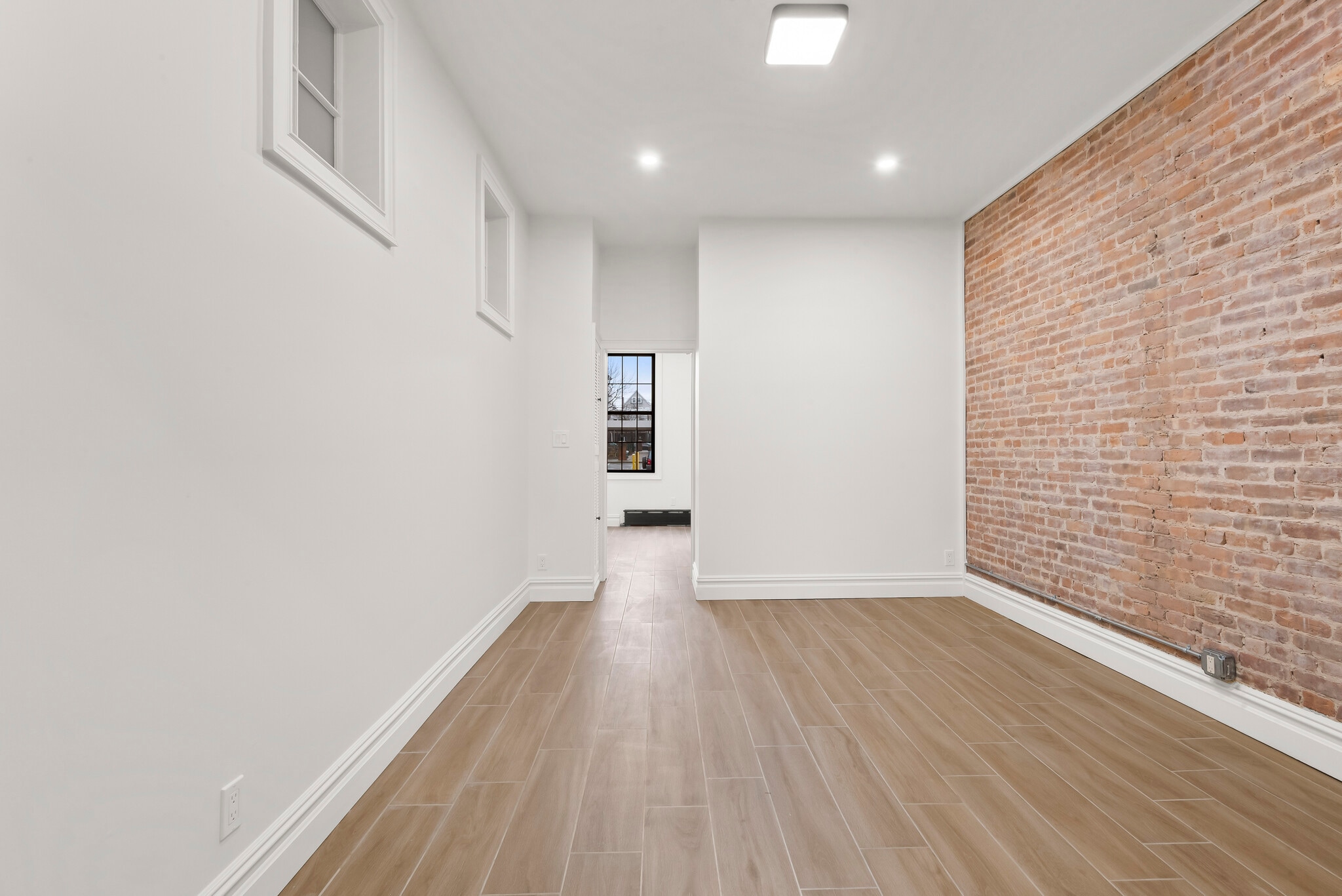 Building Photo - 522 23rd St