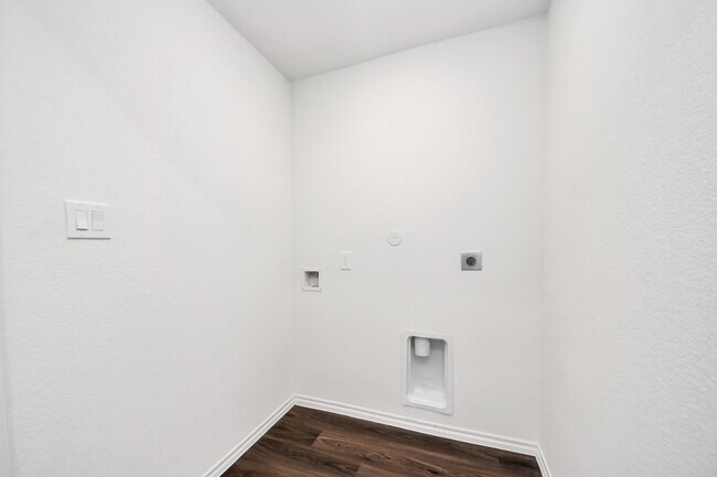 Building Photo - 32615 Orchard Haze Dr