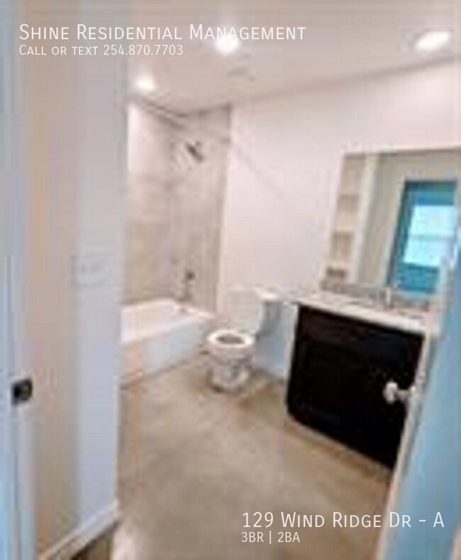 Building Photo - 129 Wind Ridge Dr