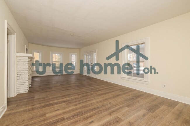 Building Photo - 130 Burgess Ave