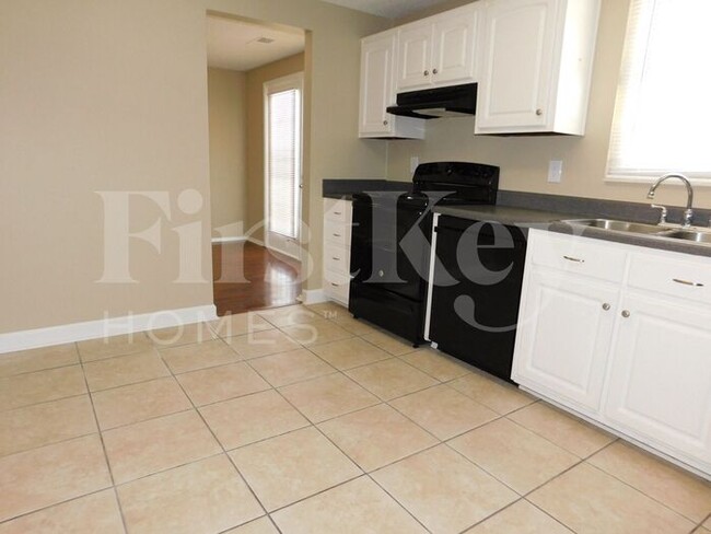 Building Photo - 7076 Autumnhill Ln