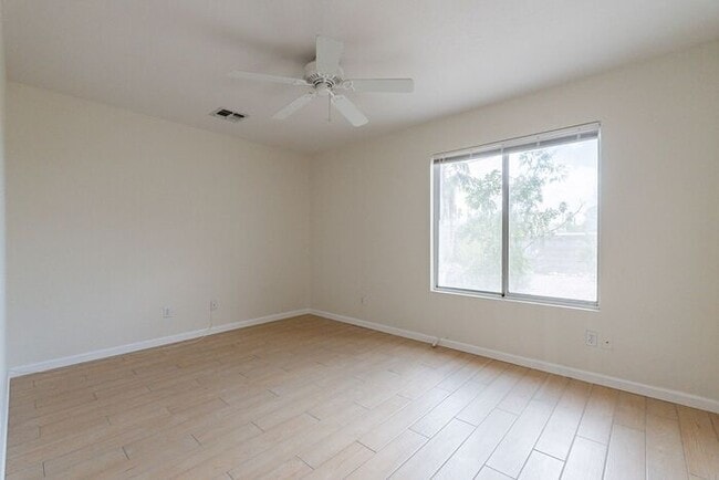 Building Photo - 9746 E Sascha St