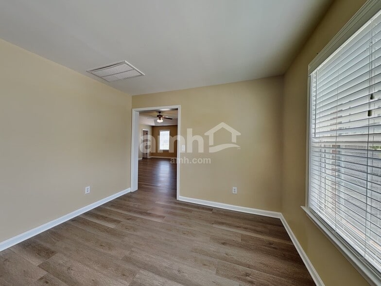 Building Photo - 918 Pristine Ln