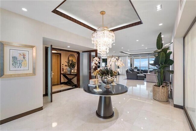 Building Photo - 101 S Fort Lauderdale Beach Blvd