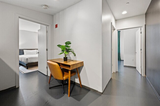 Building Photo - 160 E Berkeley St