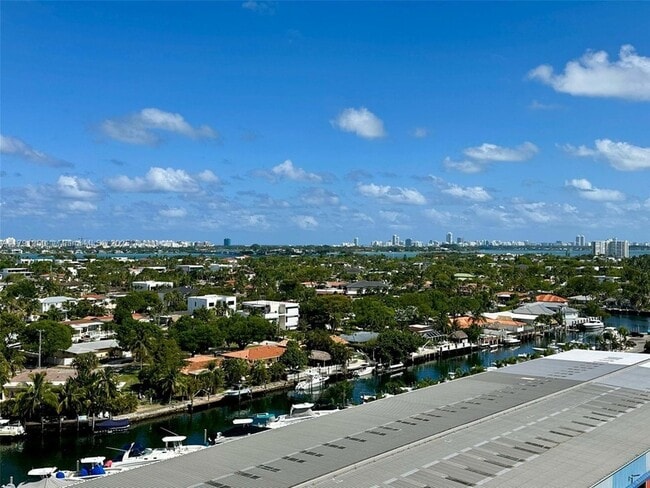 Building Photo - 13499 Biscayne Blvd