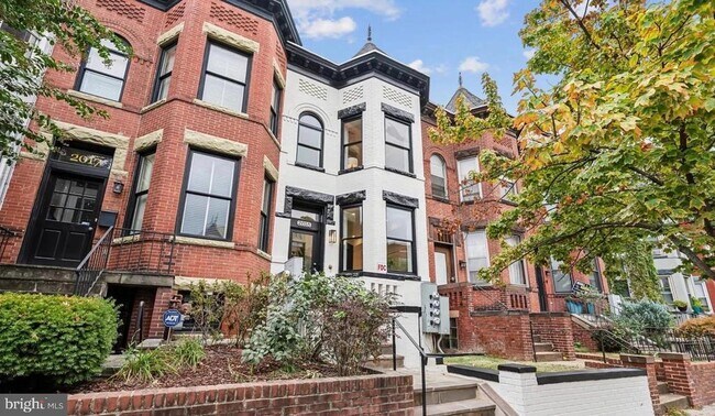 Building Photo - 2015 13th St NW