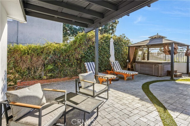 Building Photo - 25266 Pacifica Ave