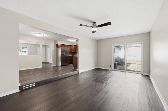 Building Photo - 5240 Carbondale Dr