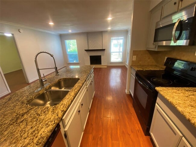 Building Photo - 10616 Mellow Ln
