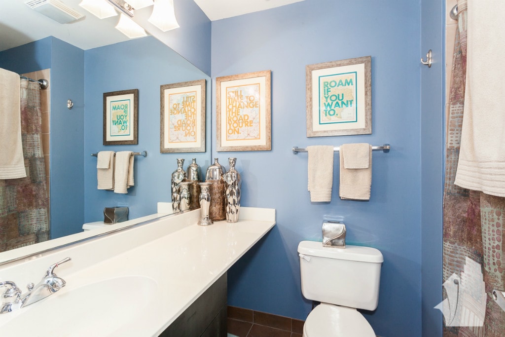 Building Photo - 1735 W Diversey Pkwy