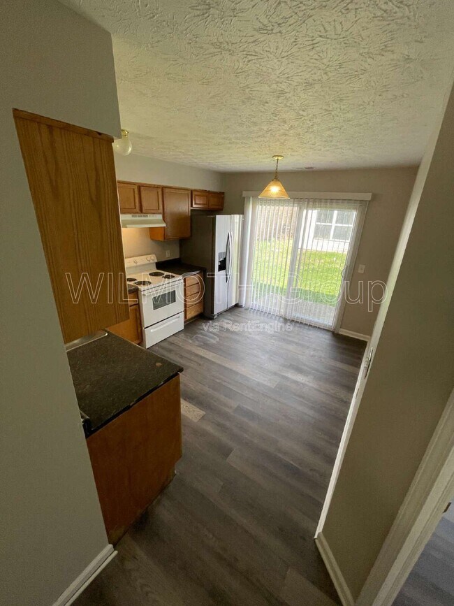 Building Photo - 7756 Mountain Stream Way