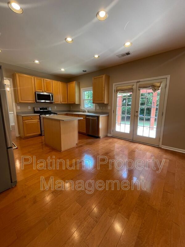 Building Photo - 4916 Durley Ln SE