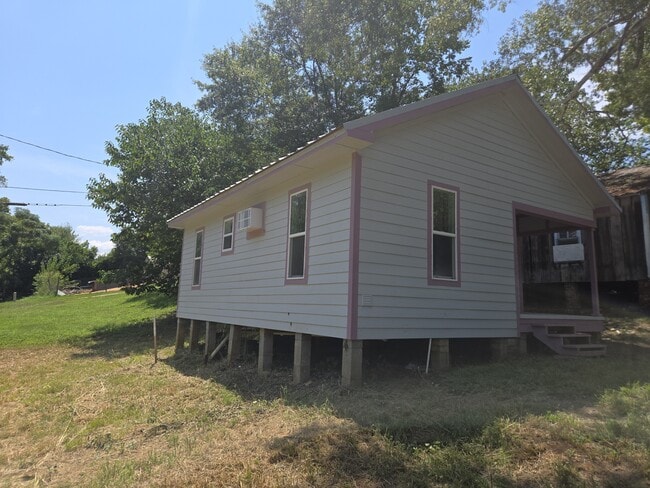 Building Photo - 816 Gene Alley