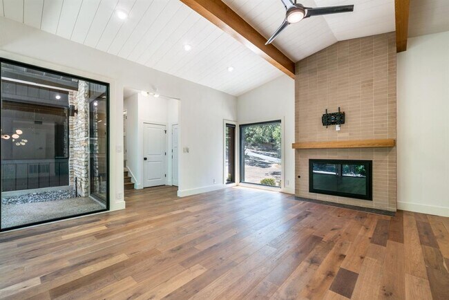 Building Photo - 3514 Hillbrook Dr