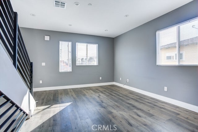 Building Photo - 11639 Burbank Blvd