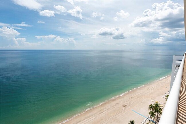 Building Photo - 4020 Galt Ocean Dr