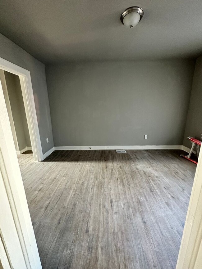 Building Photo - Charming 3-bedroom, 1-bathroom home located in the Cylburn Community