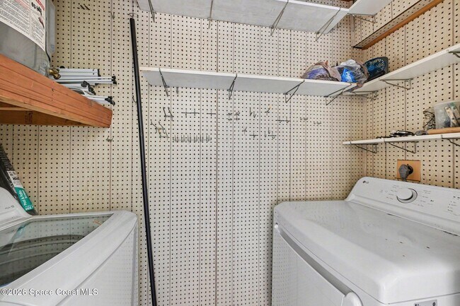 Building Photo - 3100-3111 Sir Hamilton Cir